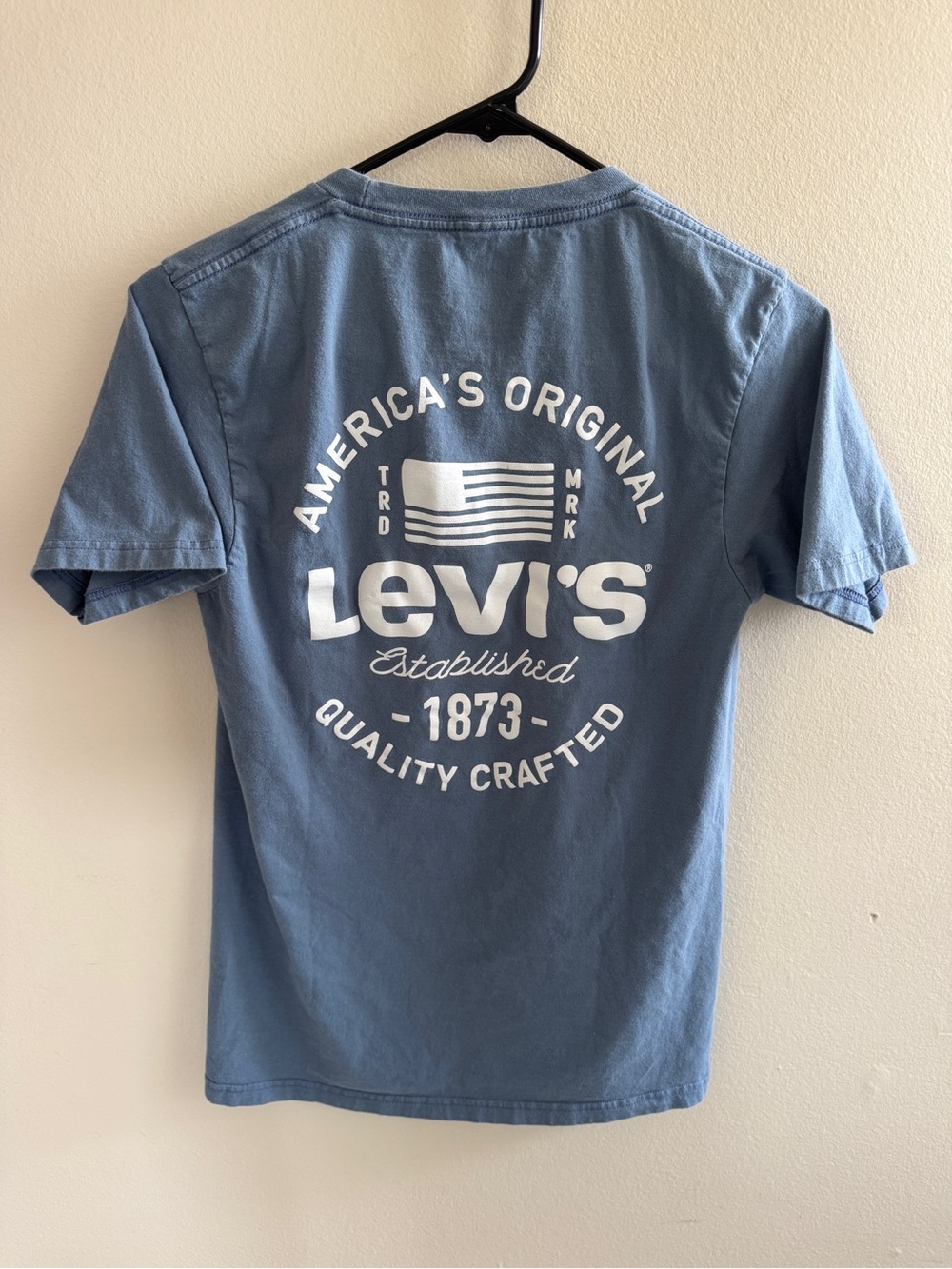 Levi's Men's Blue Short Sleeve Tee - Picture 2 of 3